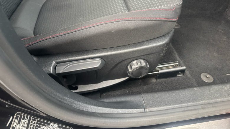 Ford Focus 1.0 EcoBoost Hybrid mHEV 125 ST-Line Edition 5dr Petrol Hatchback